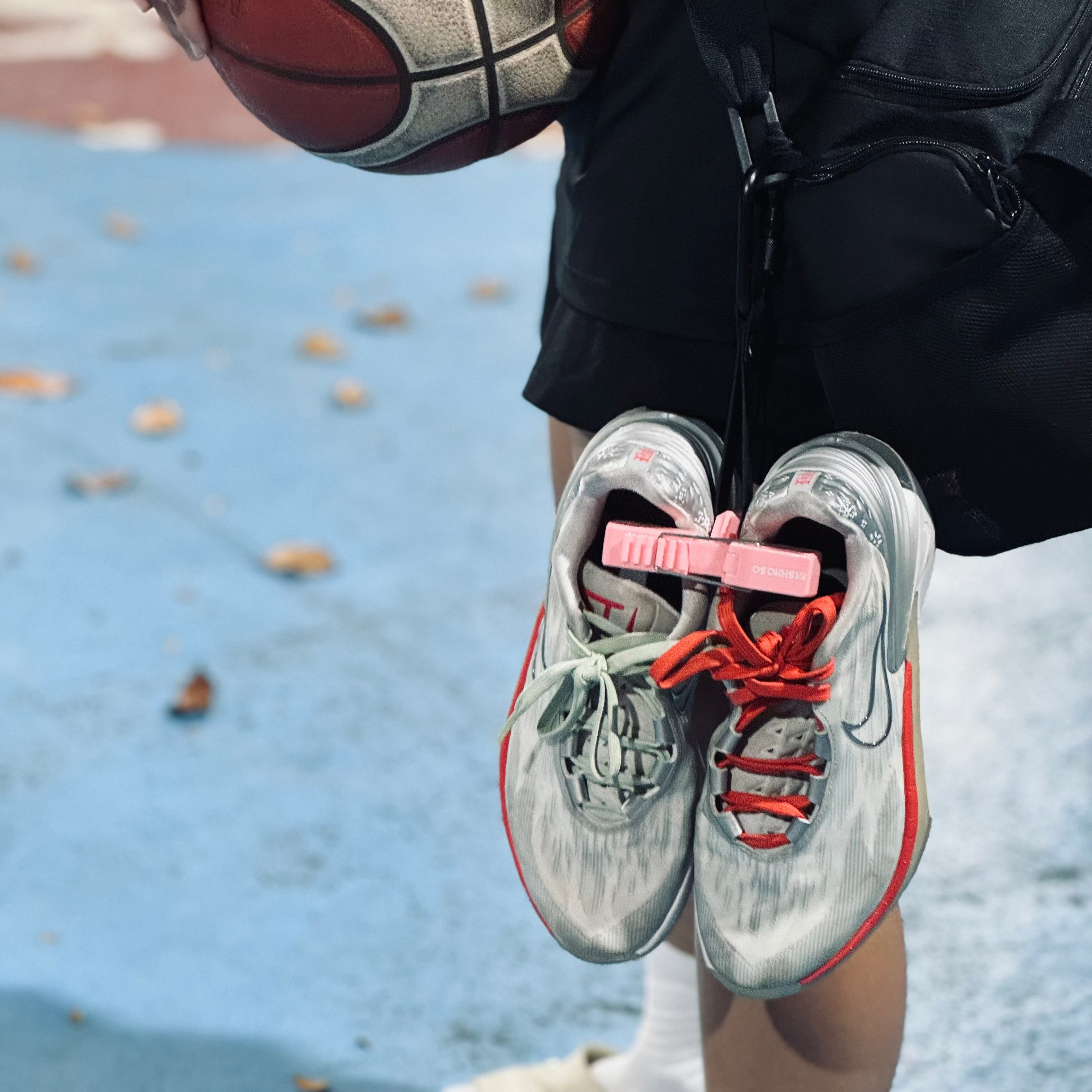 Portable Sneaker Clip Hanger - Multi-Color Carabiner Shoe Organizer