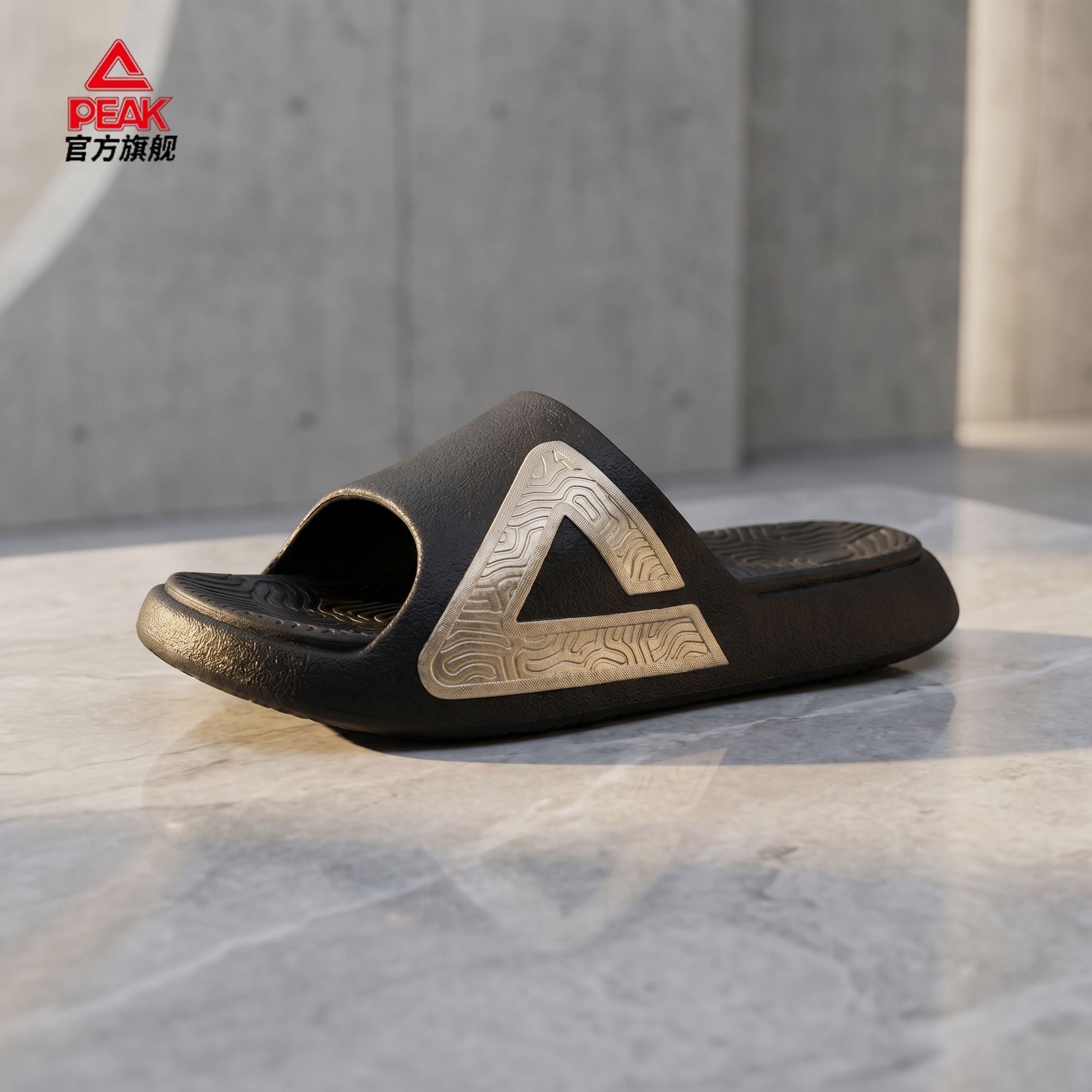 PEAK Slipper Taichi Black Gold